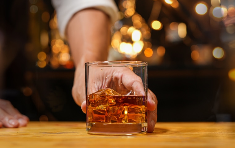 一人でふらっとお酒を楽しむ
